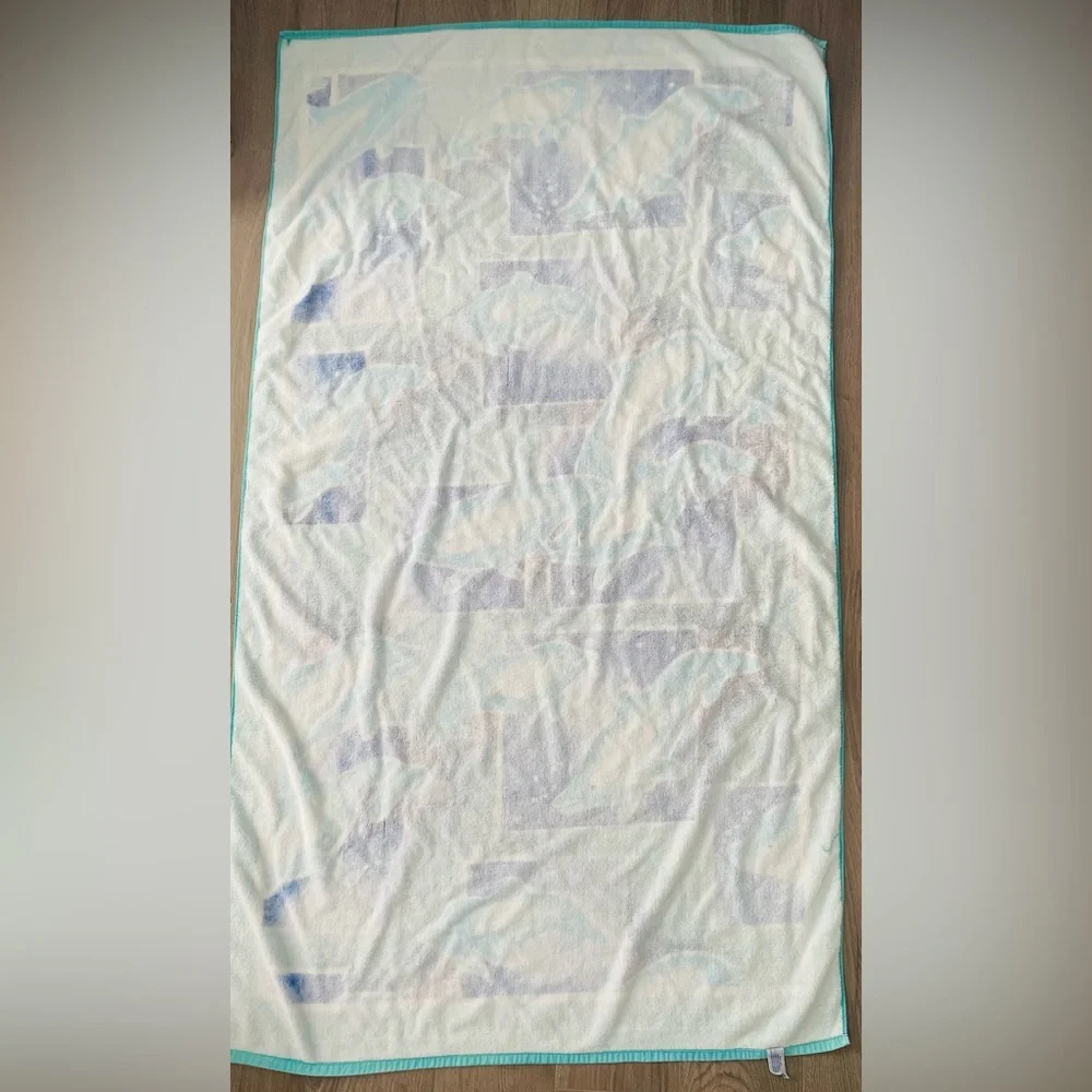 Summer Stock Vintage Beach Towel Blue Dolphins 64x36